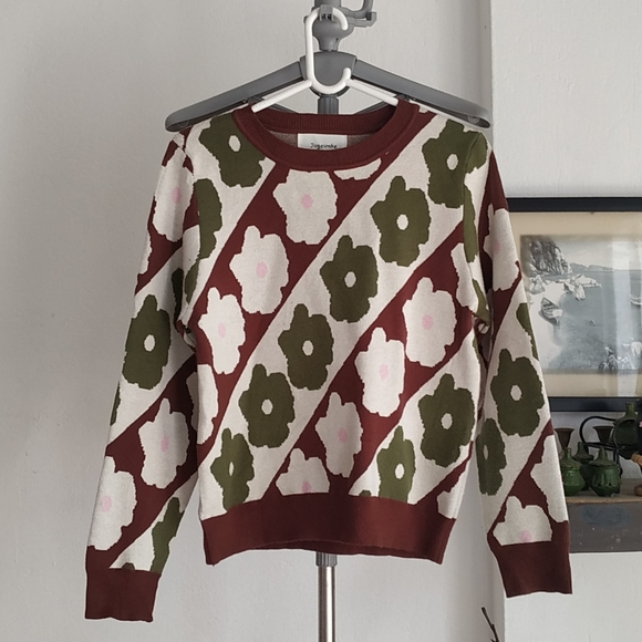 Others Sweaters - Fashion designer Flower Jacquard Sweater